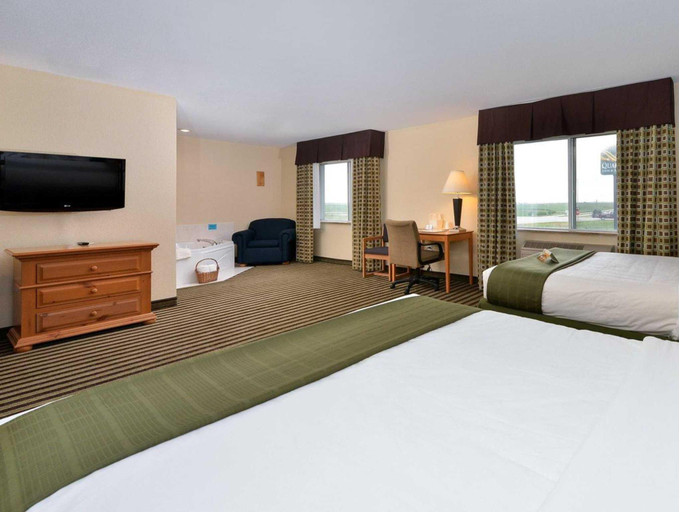 Bedroom 3, American Inn & Suites Peosta, Dubuque
