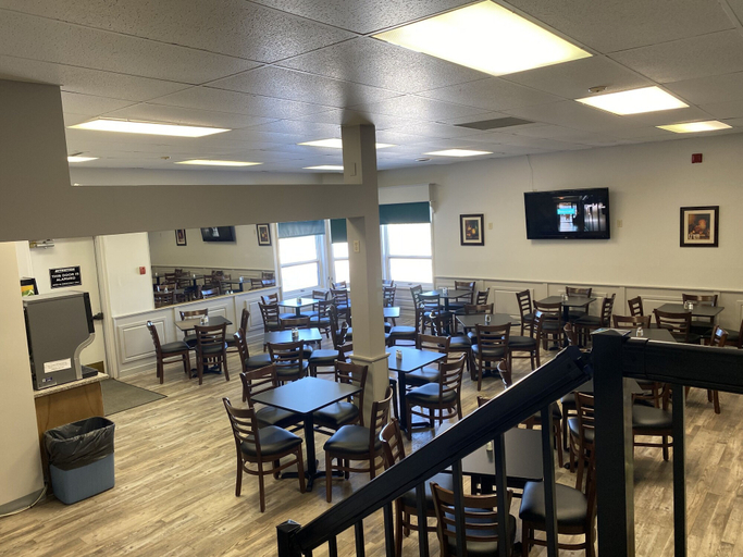 Food & Drinks 5, SureStay by Best Western Brockville, Leeds and Grenville