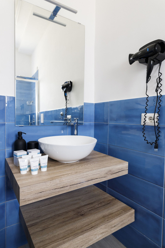 Bathroom 5, La casa sul faro, Napoli