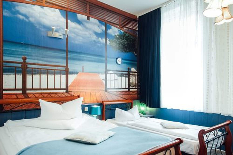 Bedroom 4, Hotel Village, Hamburg
