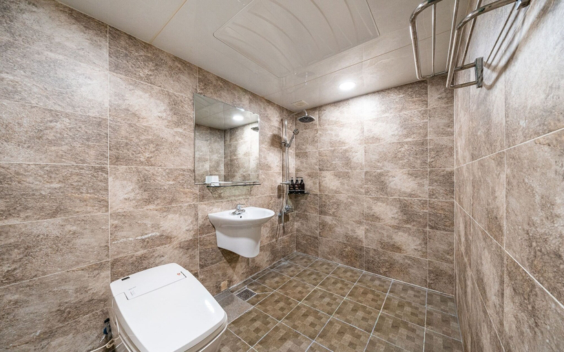 Bathroom 3, Noble Hotel(노블모텔), Nam