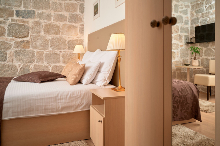 Bedroom 2, Lanterna Rooms, Split