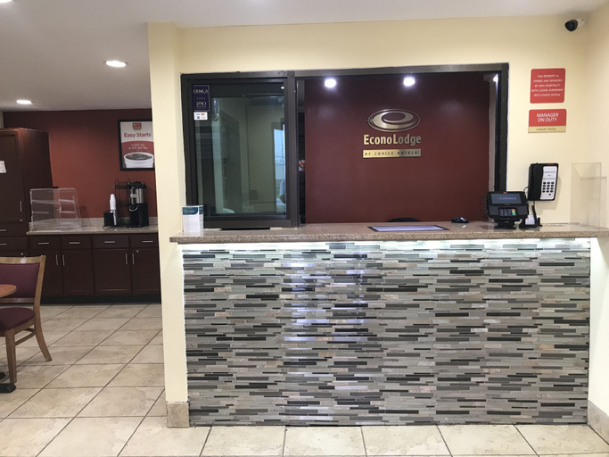 Others 5, Econo Lodge Akron Copley Northwest, Summit