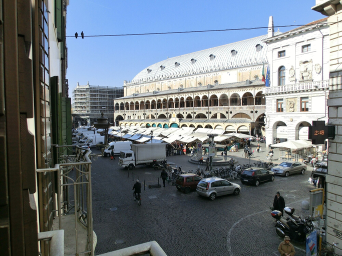 Exterior & Views, Padovaresidence Palazzo della Ragione, Padua