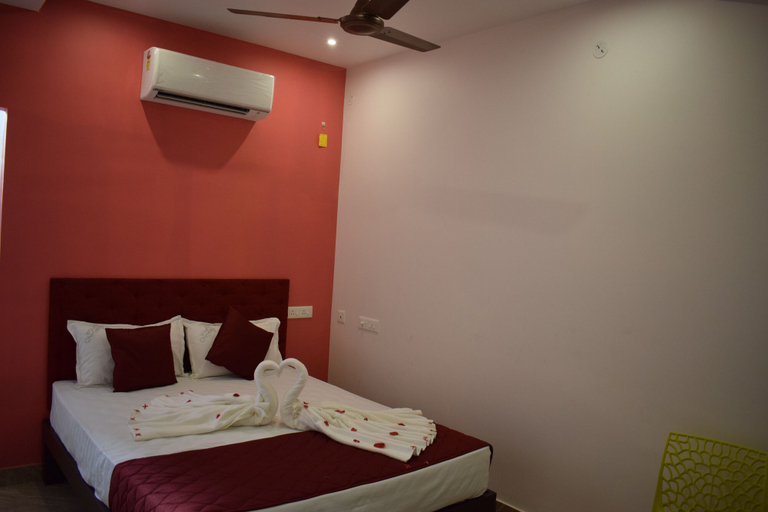 Bedroom 3, Wind Chimes Hotel, Viluppuram