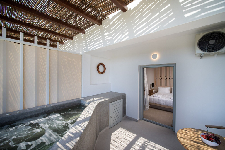 Others 5, New Villa Katerina Collection, South Aegean