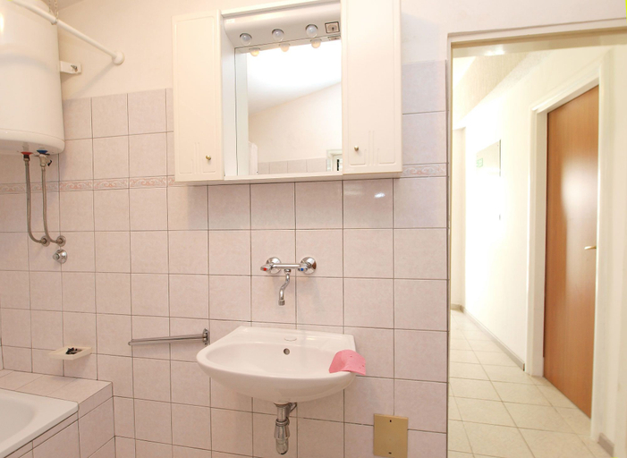 Bathroom 3, Apartments Danica 271, Vrsar