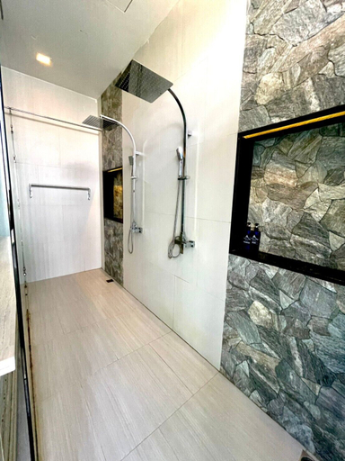 Bathroom 5, Sikhara Plago Resort, Muang Chon Buri