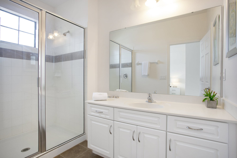 Bathroom 3, 2590rose, Polk