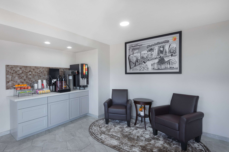 Food & Drinks 5, Super 8 by Wyndham Charlottesville, Albemarle