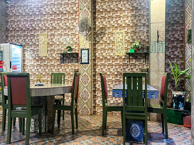 Food & Drinks 5, OYO 2518 Wilma Hotel Ii Premier, Kupang