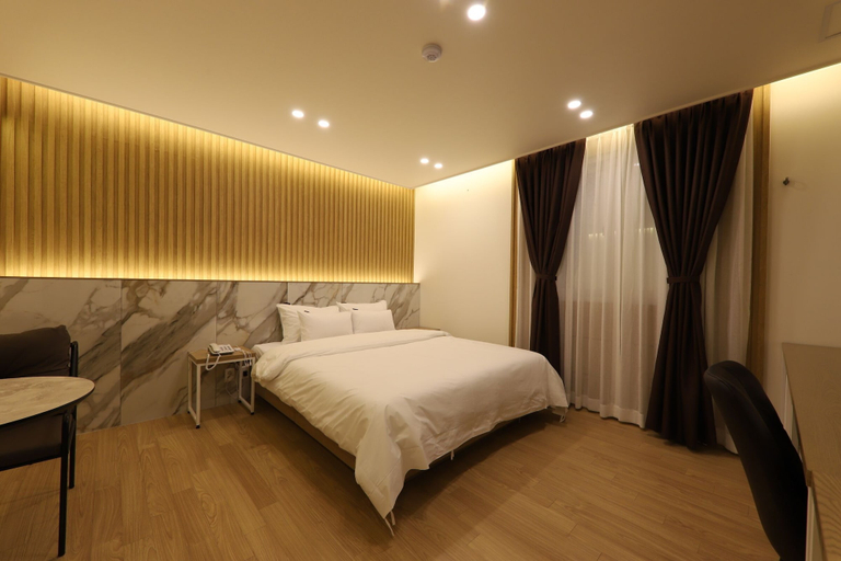 Bedroom 4, Hotel Browndot Chungjang, Buk
