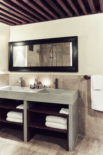 Bathroom 4, Chaq Chaq, Fès