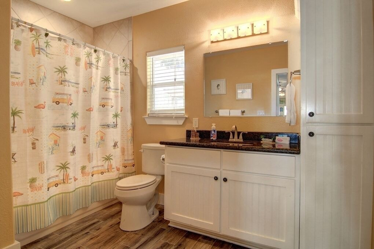 Bathroom, Coral Cottage, Nueces