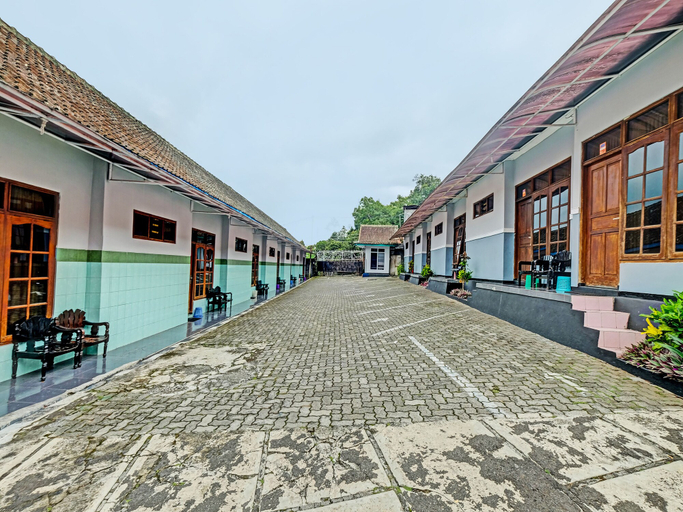 Exterior & Views 2, Hotel O Citra Dewi 2, Semarang