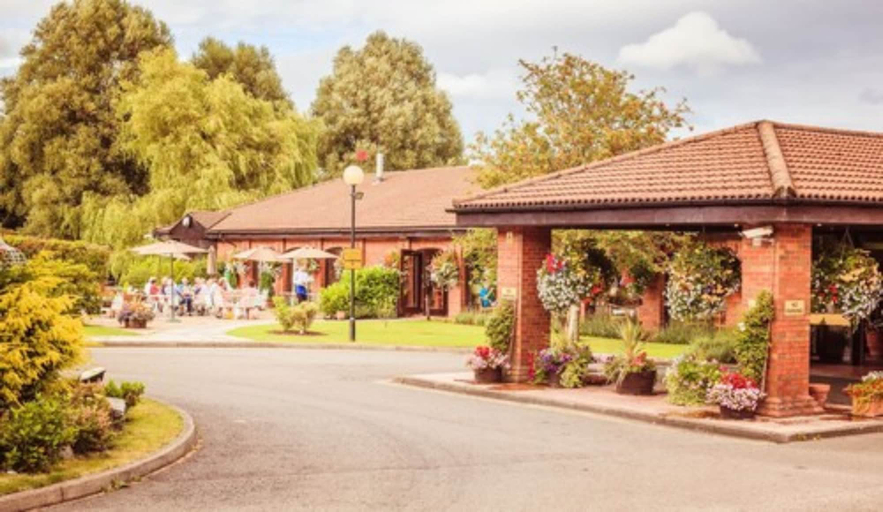 Exterior & Views 2, Parkway Hotel & Spa, Torfaen