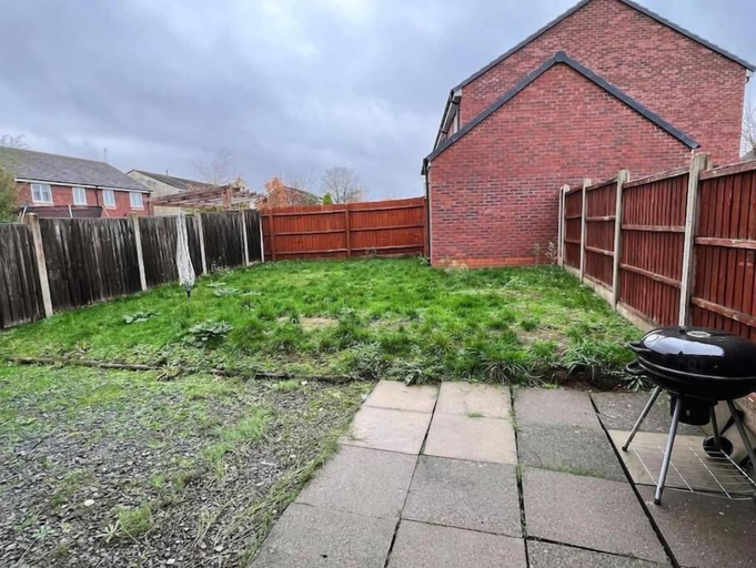 Others 4, Modern 3 BR House for Contractors, Warwickshire