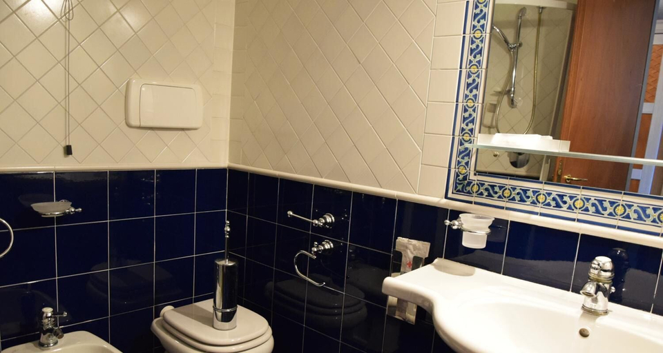 Bathroom 4, Hotel Residenza del Golfo, Cosenza
