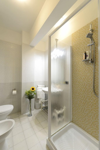 Bathroom 4, Rome Inn, Rome