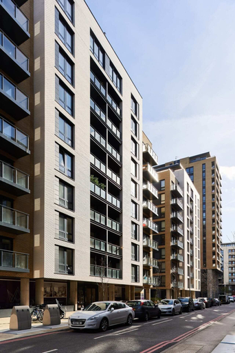 Exterior & Views 2, Beautiful 1 Bedroom With Balcony Near Mile End, London