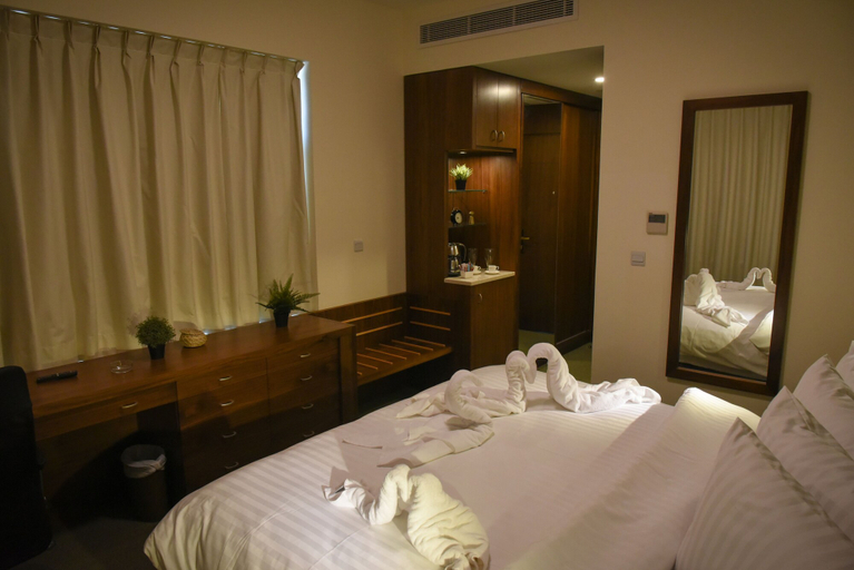 Bedroom 3, Holyland Hotel Amman, Salt