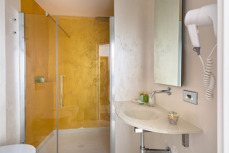 Bathroom 4, Hotel Cavallino Bianco, Venezia
