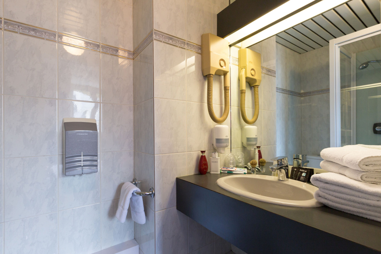 Bathroom 3, Hotel du Chateau, Calvados