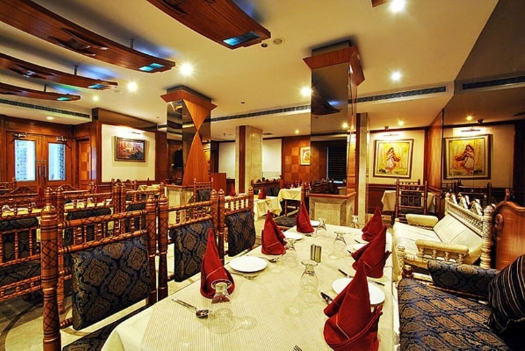 Food & Drinks 5, Hotel Zeeras, Varanasi