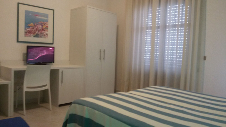 Bedroom 3, Hotel Il Gabbiano Beach, Messina