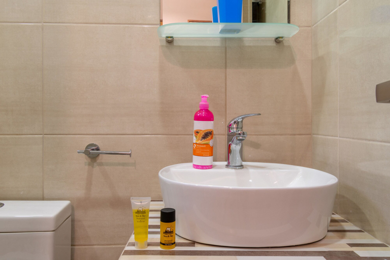 Bathroom 5, Annas Studios, Ionian Islands