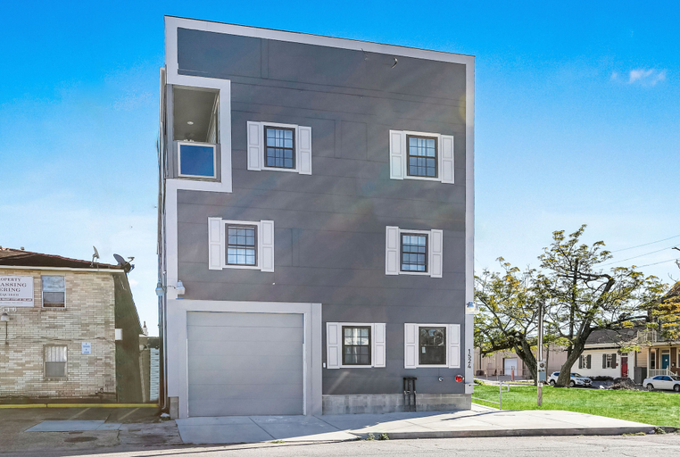 Exterior & Views 2, Fully Furnished Condos Near St Charles, Orleans
