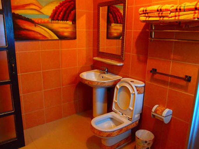 Bathroom, Country Inn Sta Ana Annex, Santa Ana