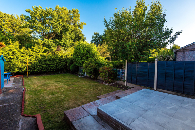 Exterior & Views, Premium 3 bed detached house - off road parking – Bromborough, Wirral