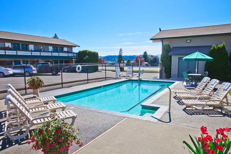 Sport & Beauty 5, Poulsbo Inn & Suites, Kitsap