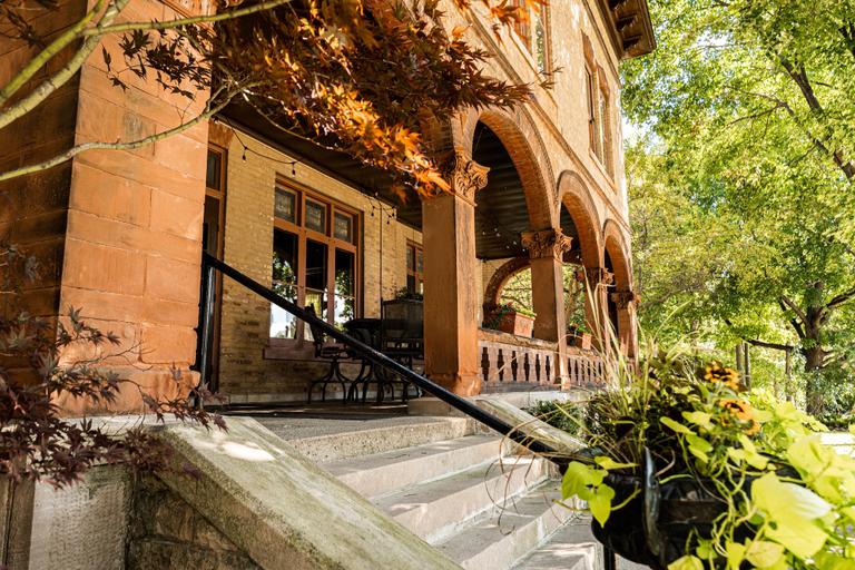 Exterior & Views 2, Vrooman Mansion B&B, McLean