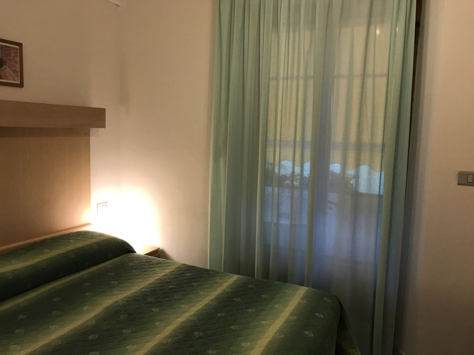 Bedroom 5, Rispescia, Grosseto