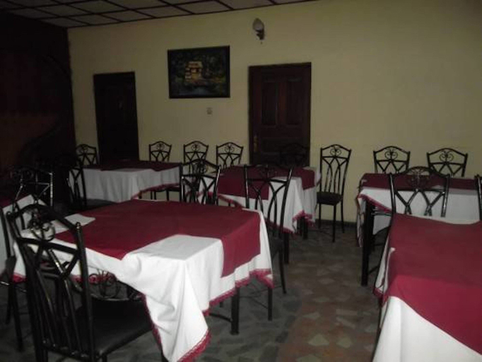 Food & Drinks, Nima Suites, Obio/Akp