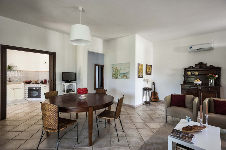 Interior 4, Albirosa, Trapani