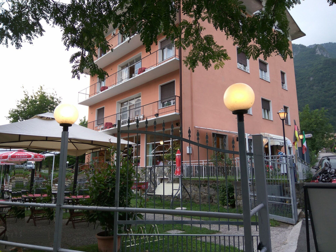Exterior & Views 2, Hotel al Lago, Brescia