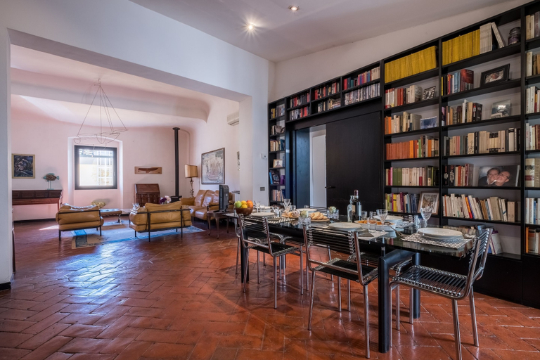 Food & Drinks, Santo Spirito Apartment, Florence