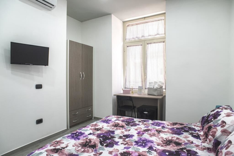 Bedroom 3, La Casa di Luna BnB, Napoli