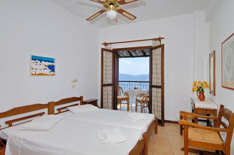 Bedroom 3, Diplomats' Holidays, Thessaly