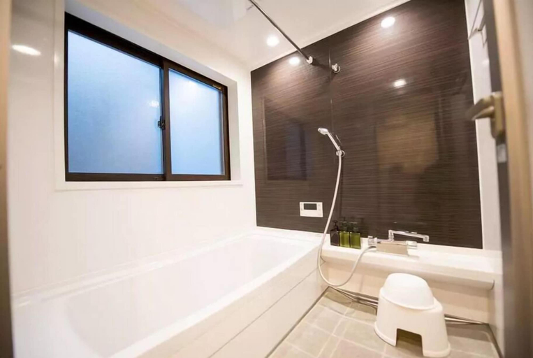 Bathroom 3, Fans House, Kyoto