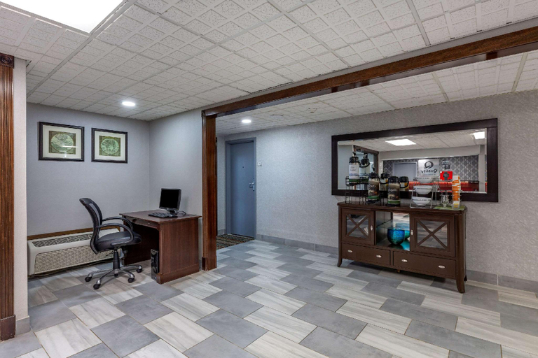 Public Area 2, Quality Inn Austintown - Youngstown West, Mahoning