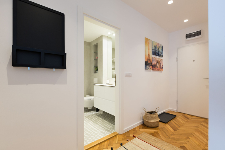 Bathroom 4, Belgrade Center Apartment III, Belgrade