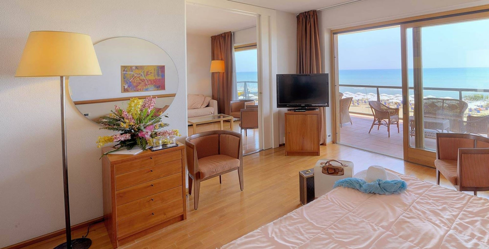 Others 5, Grand Hotel Berti, Teramo