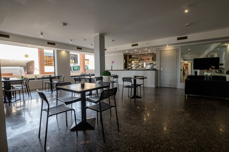 Food & Drinks 5, De Plam, Olbia-Tempio