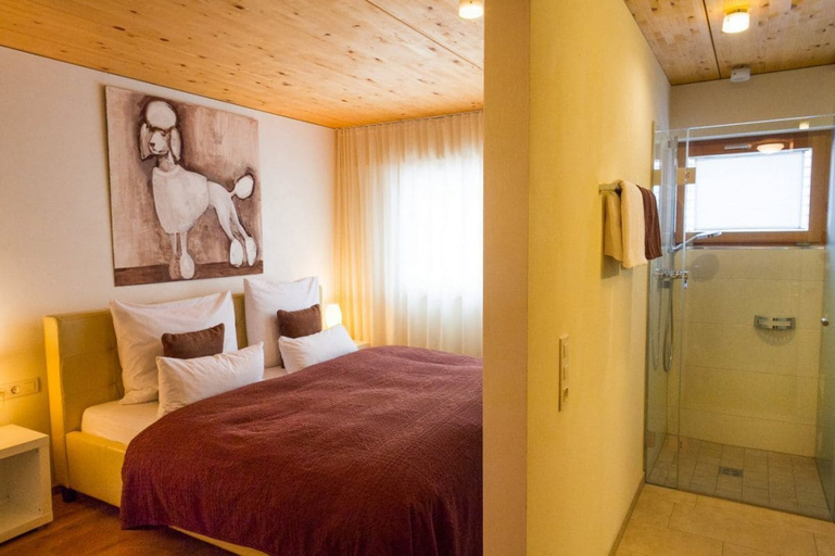 Bedroom 2, Big Sky Ferienwohnungen, Feldkirch