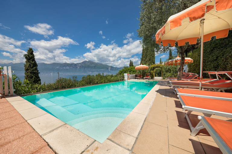 Residence Gardasee Apartments with Lake View, Verona