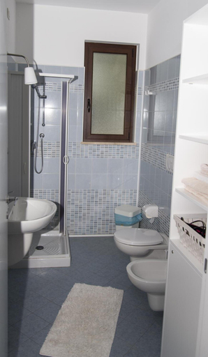 Bathroom 4, Masseria Gravelle, Bari